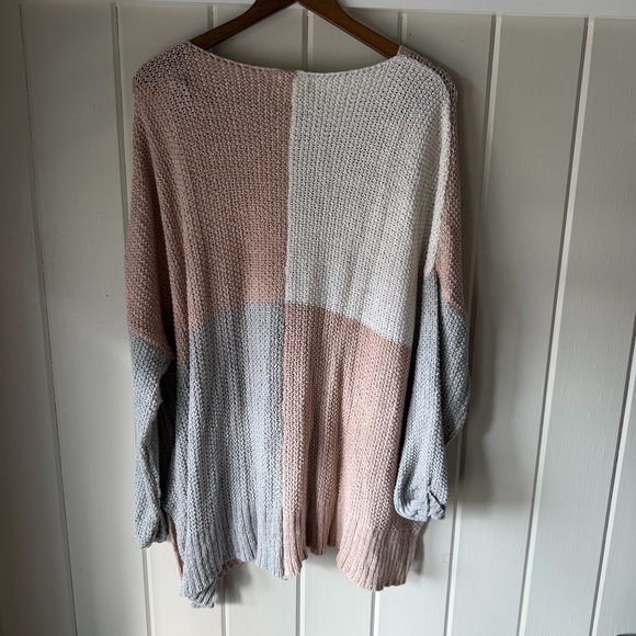 Women’s Easel Colorblock Sweater - Blush, Gray, Ivory, Size 1XL - Picture 6 of 8